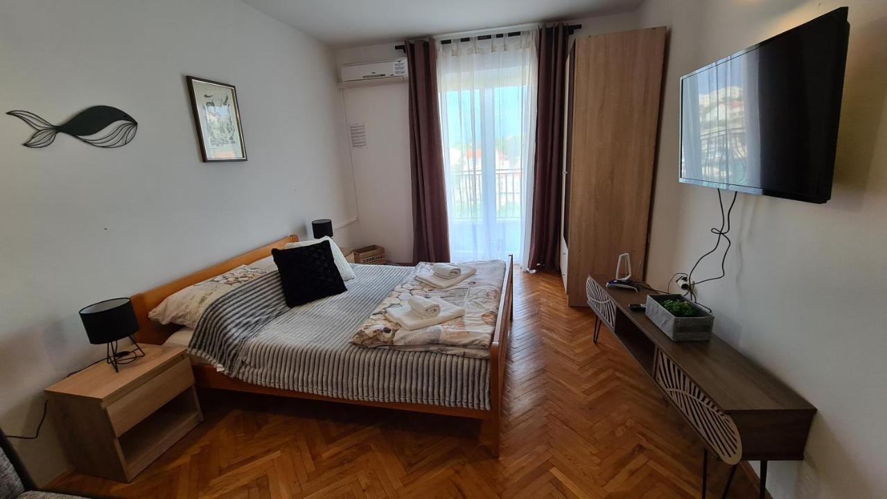 Apartments Solis, 50 M From The Sea - Jakisnica Ngoại thất bức ảnh