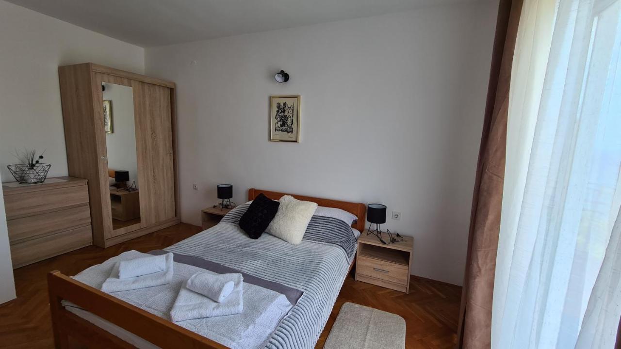 Apartments Solis, 50 M From The Sea - Jakisnica Ngoại thất bức ảnh